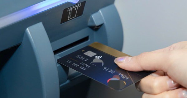 Dịp lễ 30-4, rút tiền máy ATM/CDM đừng quên cảnh báo mới nhất của ngân hàng