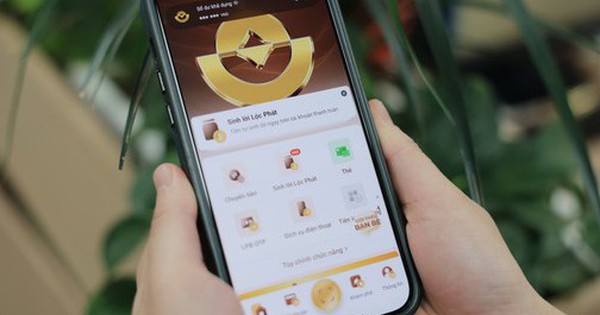 Chỉ 3 tháng, một ngân hàng Việt đã cắt giảm hơn 1.600 nhân sự: Lý do là gì?