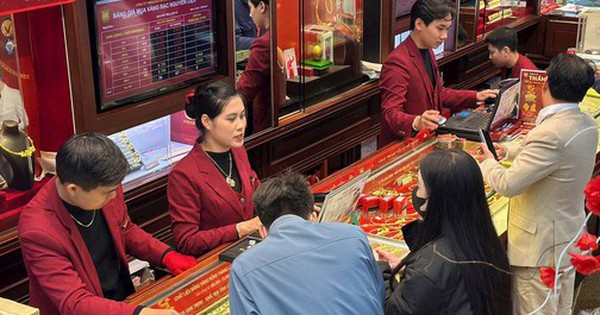 Nhà vàng lâu đời nhất Hà Nội cảnh báo KHẨN: Người dân chú ý về việc mua bán vàng miếng online